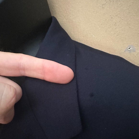 Brioni Vintage Navy Blazer 44L Made in Italy Brass logo buttons 100% wool - Picture 4 of 7